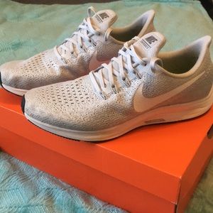 Women’s Nike shoes 👟